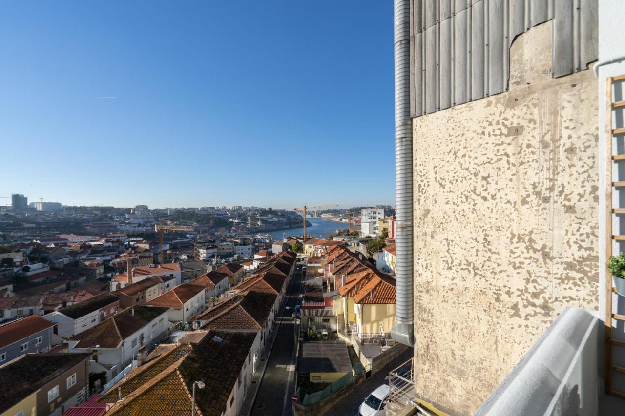 Gaya Avenue Flats - Elegant Contemporary Flats With Balcony Leilighet Vila Nova de Gaia Eksteriør bilde