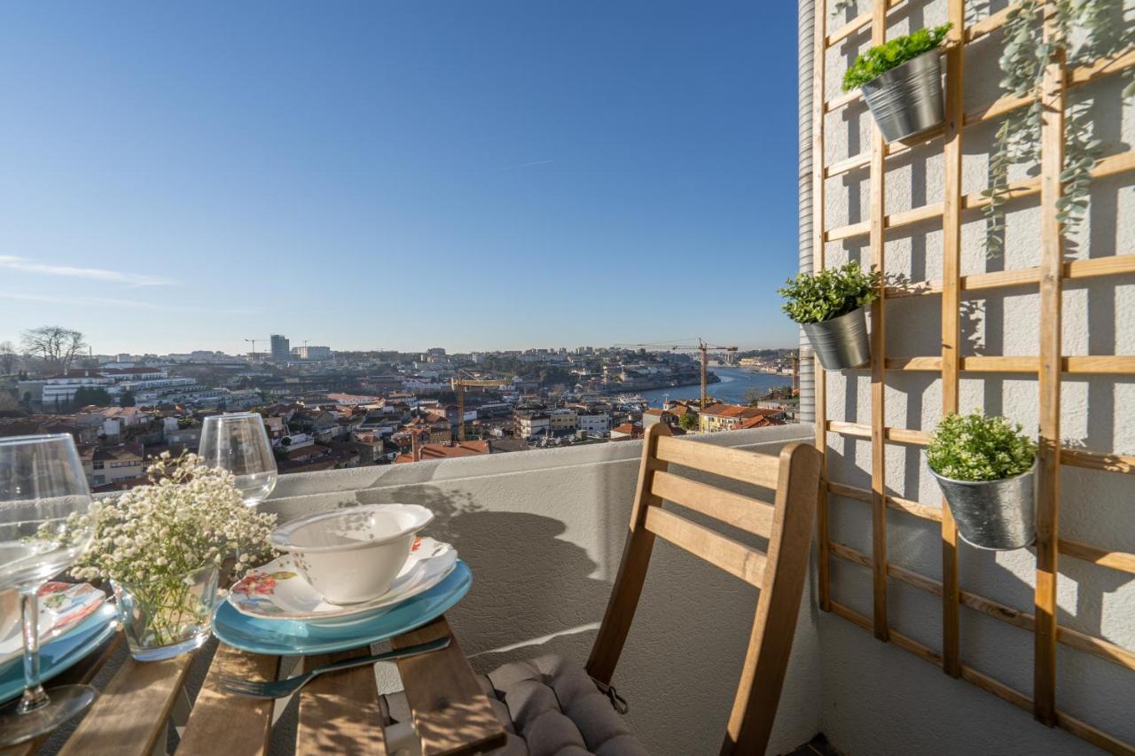 Gaya Avenue Flats - Elegant Contemporary Flats With Balcony Leilighet Vila Nova de Gaia Eksteriør bilde